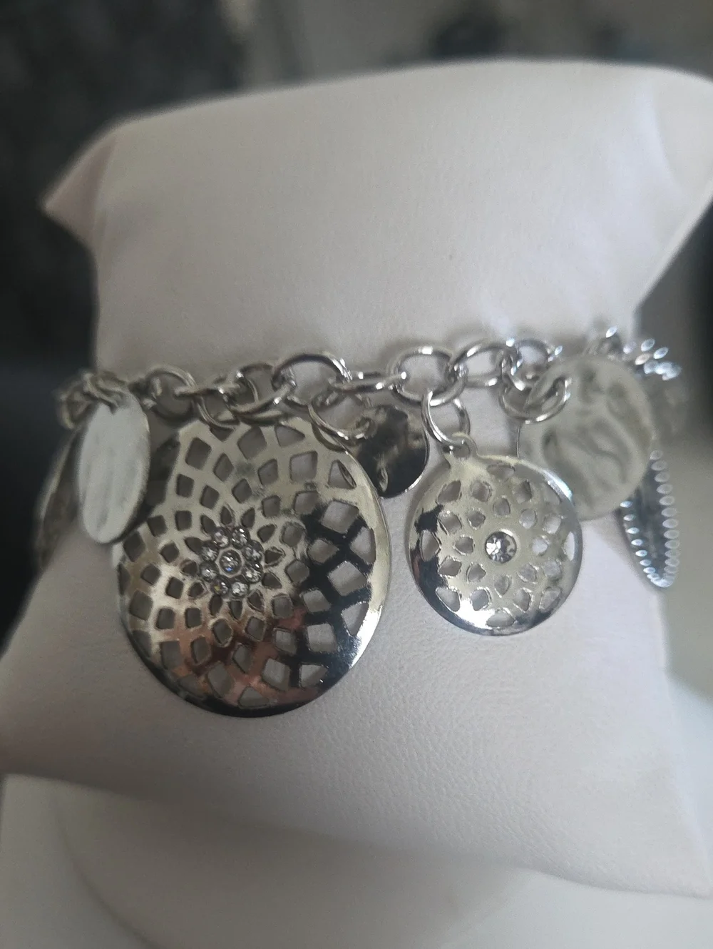 Paparazzi Trinket Tranquility White Bracelet NWT
